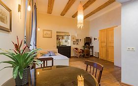 Vintage Old Town Apartments